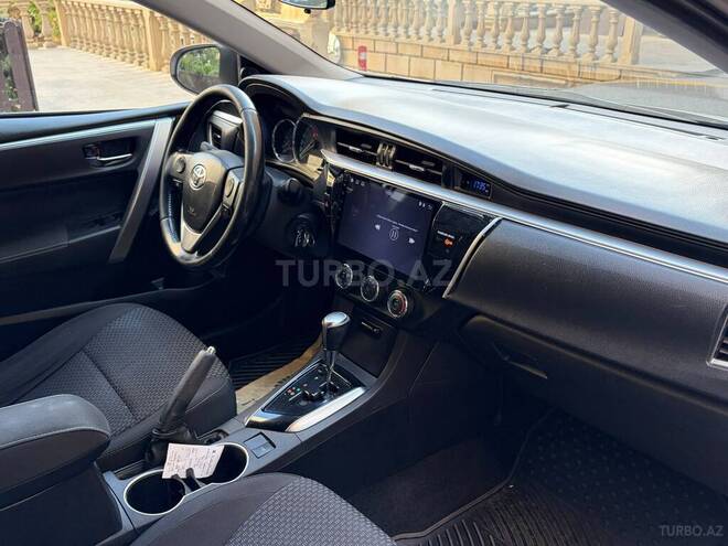 Toyota Corolla-13