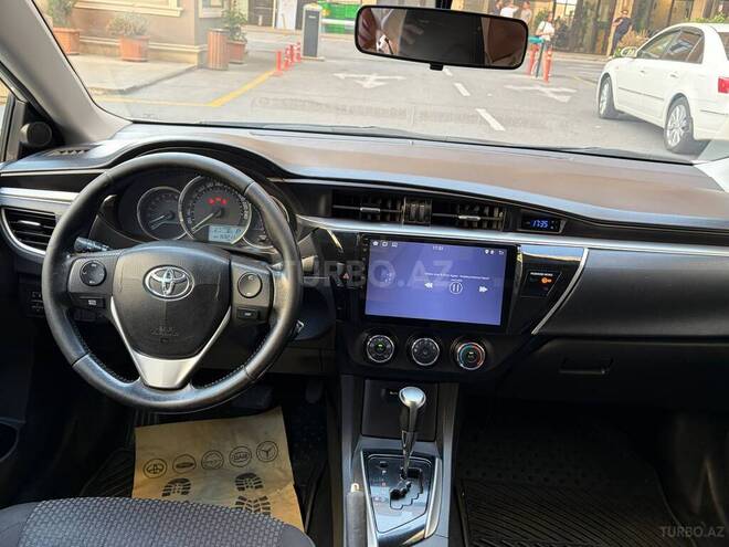 Toyota Corolla-11