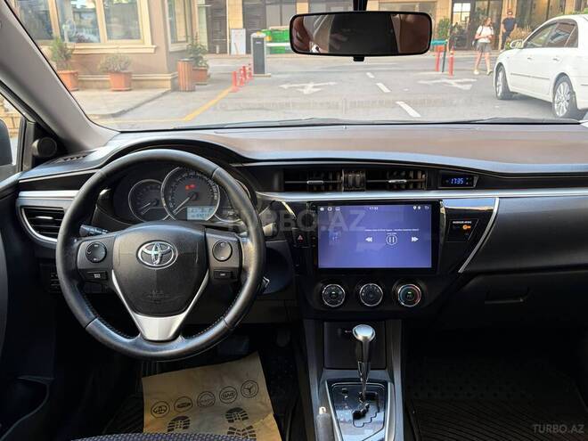 Toyota Corolla-10
