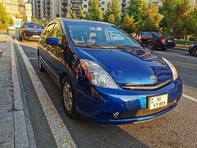 Toyota Prius-5