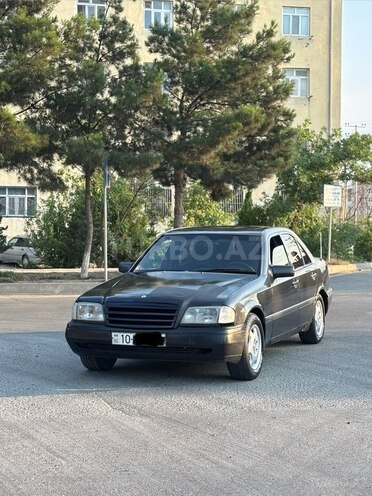 Mercedes C 250-1