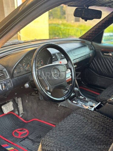 Mercedes C 250-9