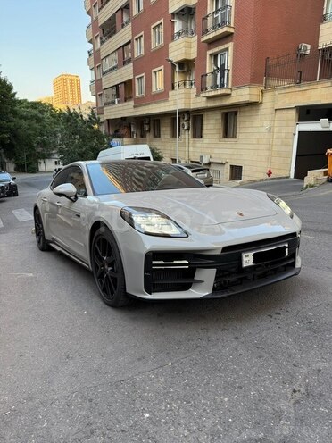 Porsche Panamera 4 E-Hybrid-2