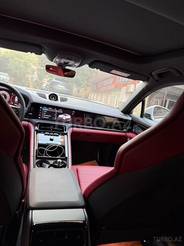 Porsche Panamera 4 E-Hybrid-10