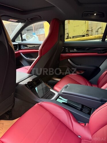 Porsche Panamera 4 E-Hybrid-11