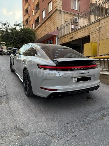 Porsche Panamera 4 E-Hybrid-6