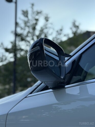BMW 530e-10