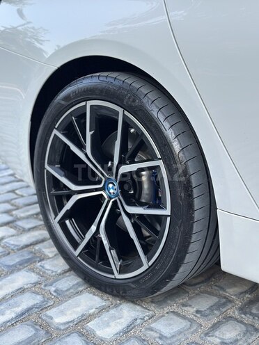 BMW 530e-9