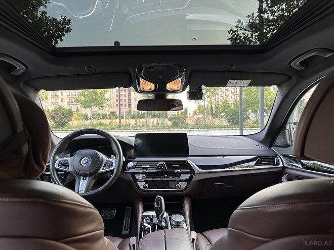 BMW 530e-17
