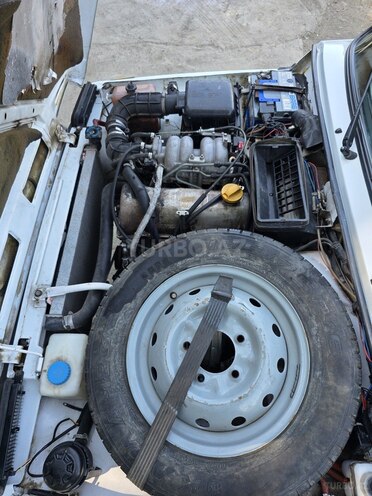LADA (VAZ) Niva-11