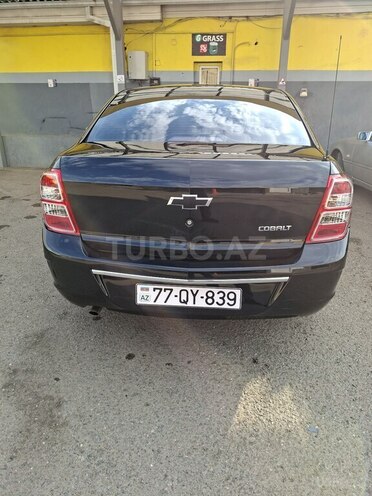 Chevrolet Cobalt-12