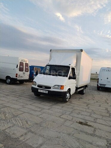 Ford Transit-2