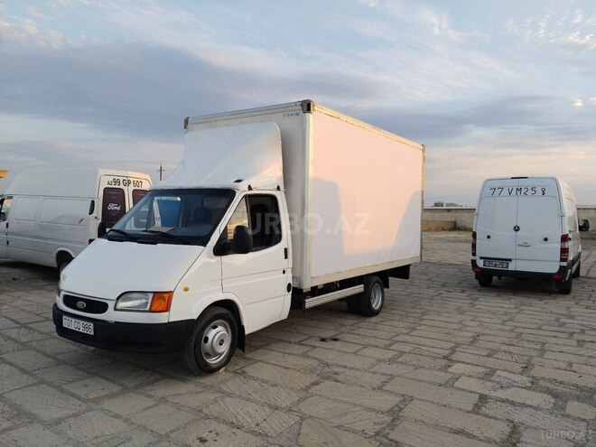 Ford Transit-1