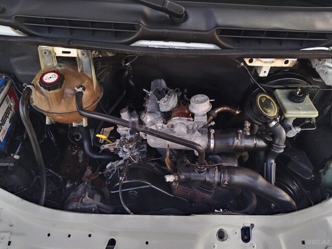 Ford Transit-9