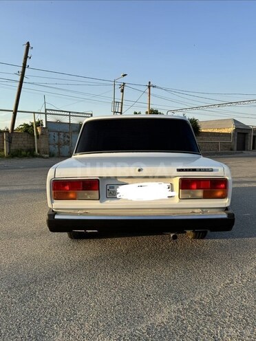 LADA (VAZ) 2107-2