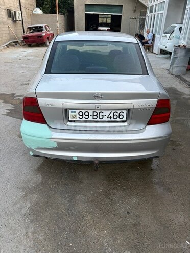 Opel Vectra-3