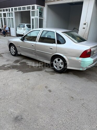 Opel Vectra-4