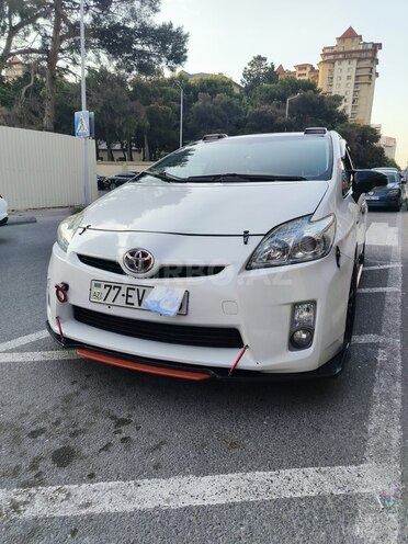 Toyota Prius-1