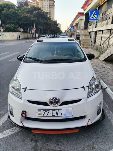 Toyota Prius-2