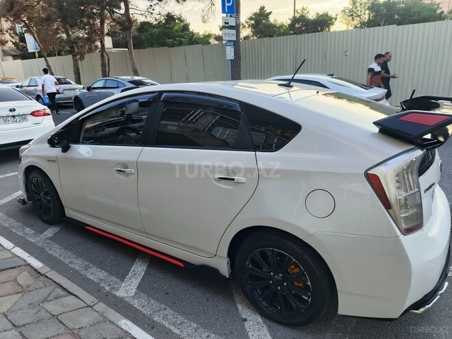 Toyota Prius-9