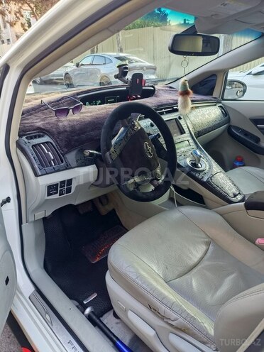 Toyota Prius-13