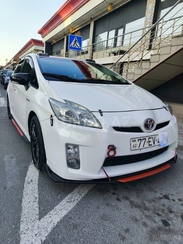 Toyota Prius-3