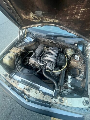 Mercedes 190-9