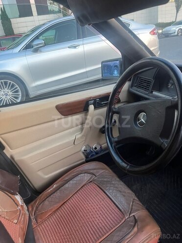 Mercedes 190-5