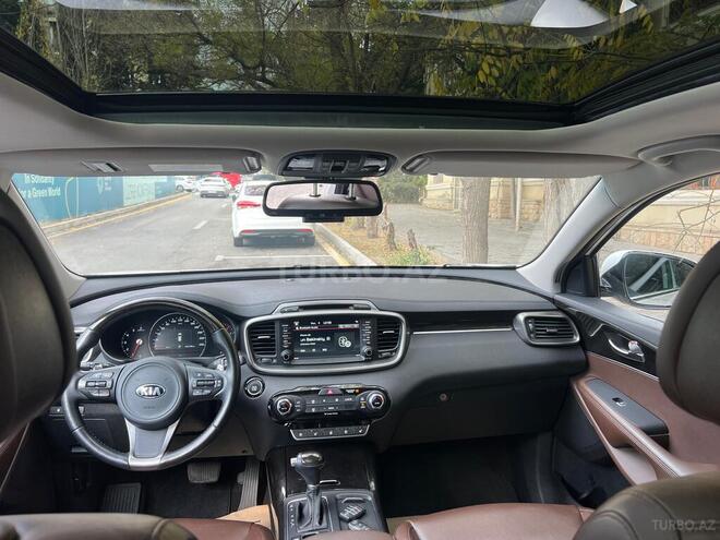 Kia Sorento-11