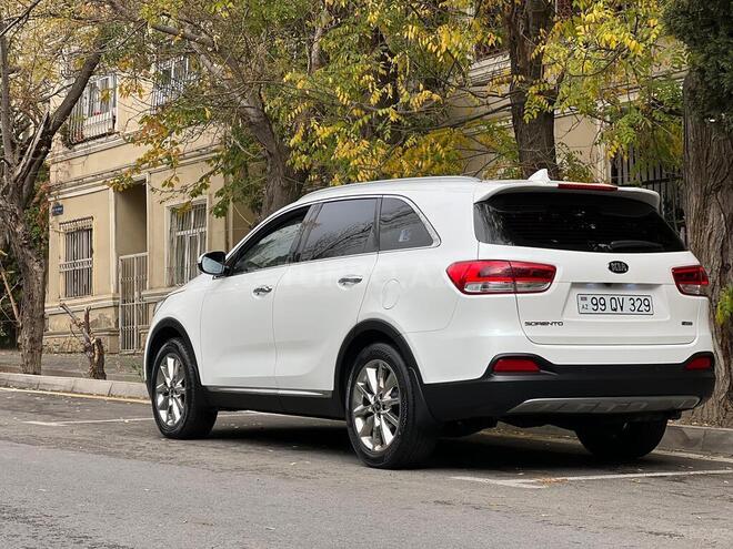 Kia Sorento-14