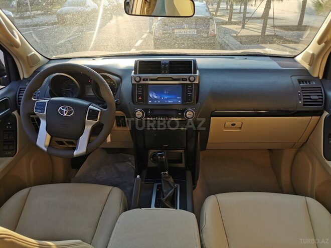 Toyota Land Cruiser Prado-3