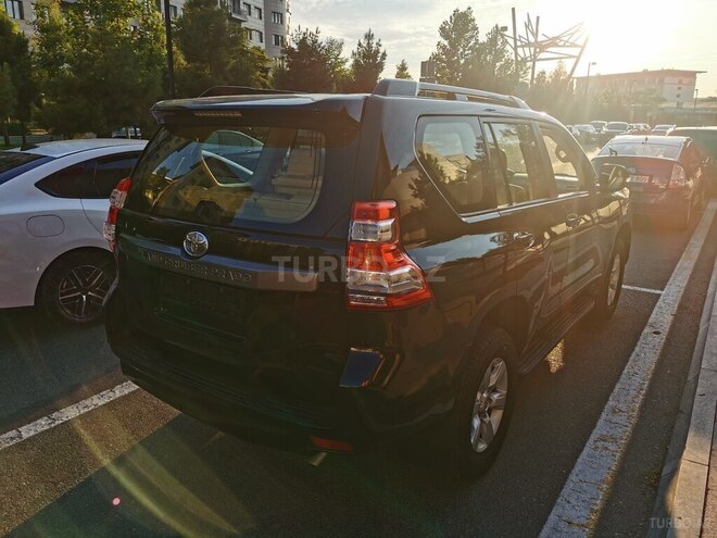 Toyota Land Cruiser Prado-9