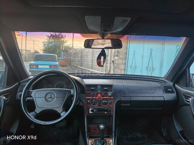 Mercedes C 180-7