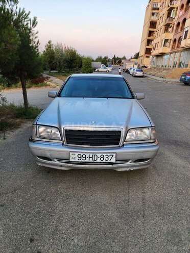 Mercedes C 220-1