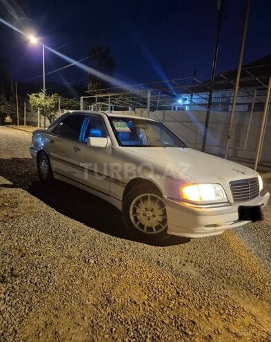 Mercedes C 230-11