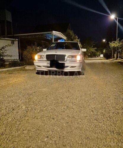 Mercedes C 230-12