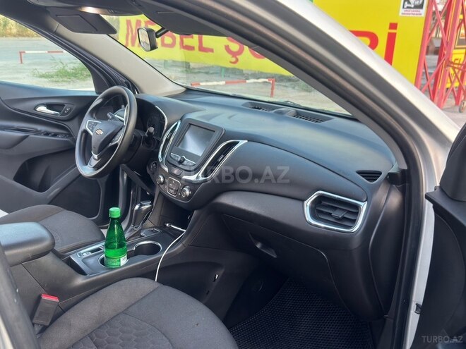 Chevrolet Equinox-7