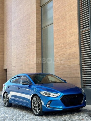 Hyundai Elantra-1