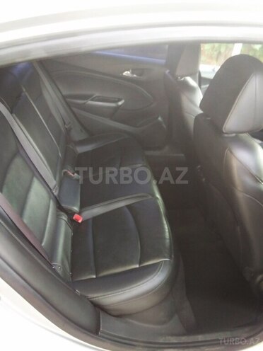 Chevrolet Cruze-10