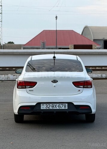 Kia Rio-11