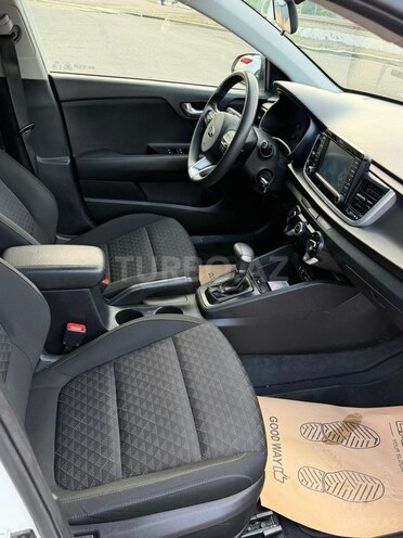 Kia Rio-14