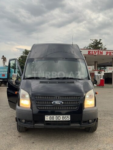Ford Transit-2