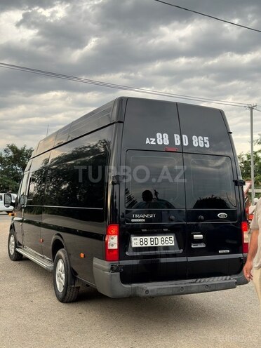 Ford Transit-5