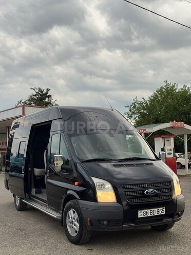 Ford Transit-3