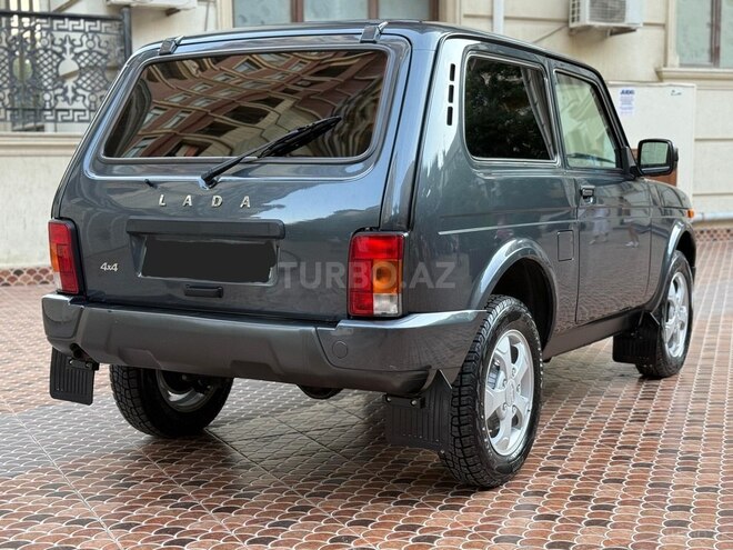 LADA (VAZ) Niva-6