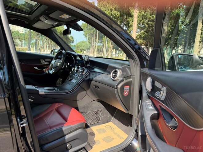 Mercedes GLC 300 4MATIC Coupe-12