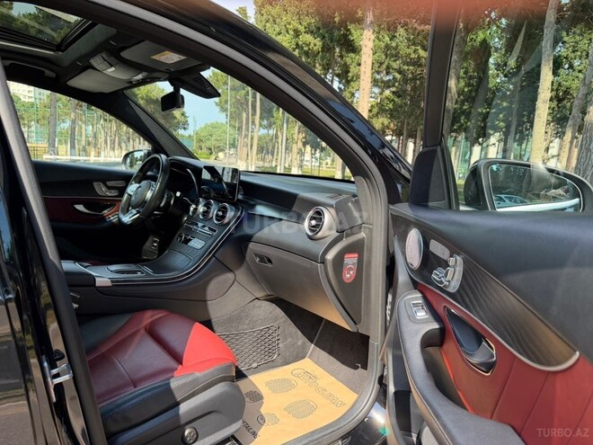 Mercedes GLC 300 4MATIC Coupe-11
