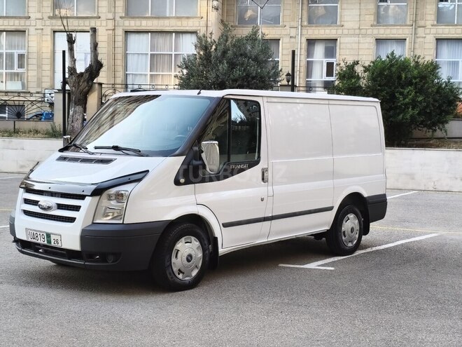 Ford Transit-2