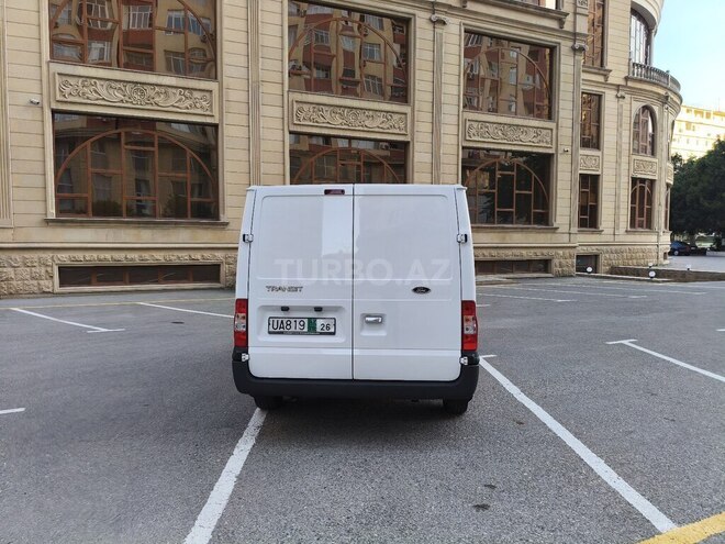 Ford Transit-6