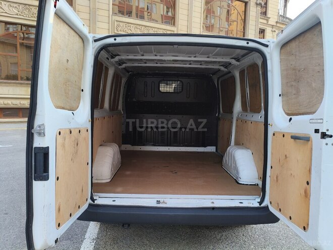 Ford Transit-21